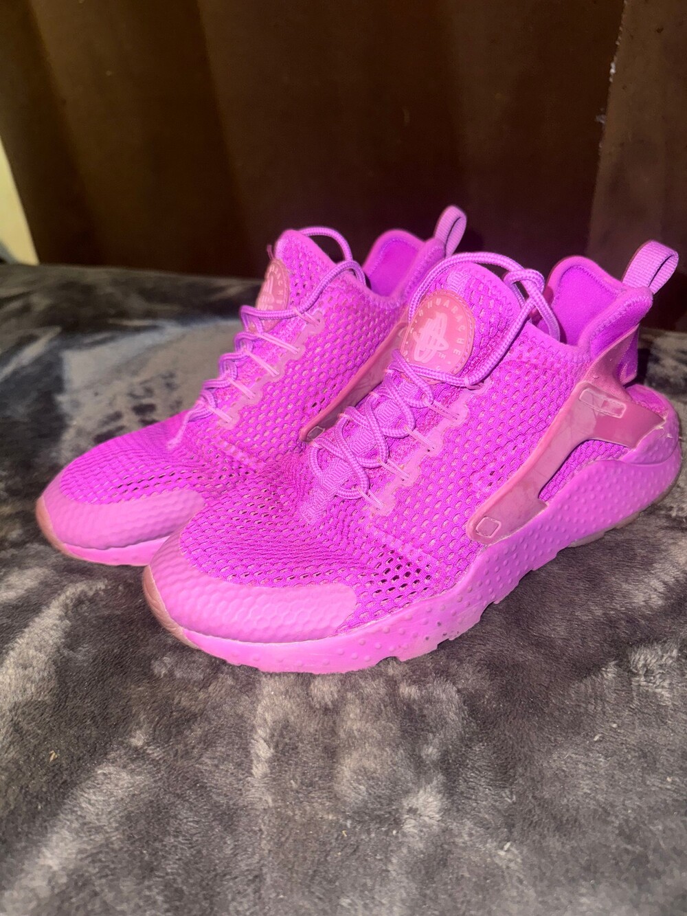 Nike Air Huarache Sneakers Size 7 Pink Mesh Athletic Shoes
